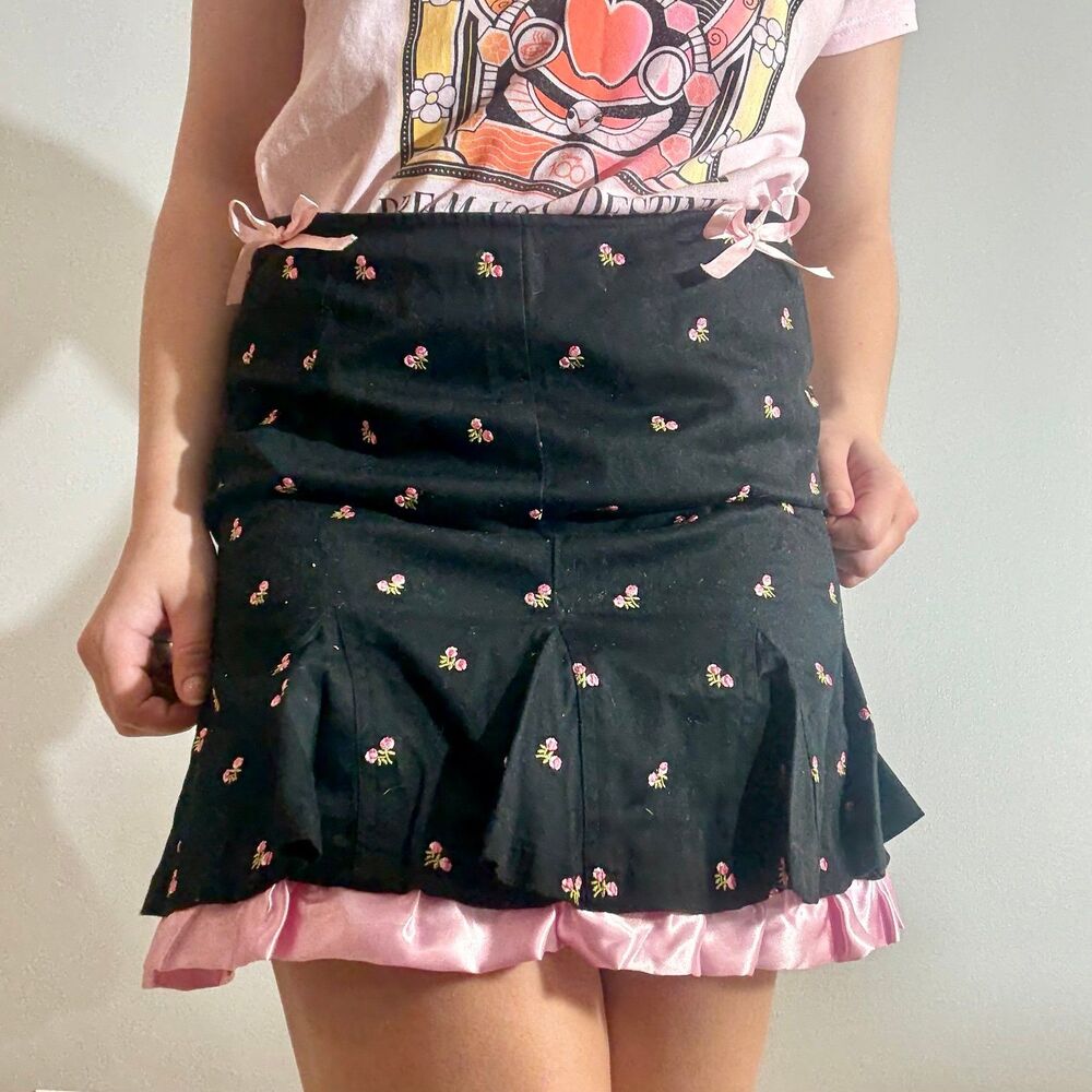 Betsey Johnson • Upcycled Black & Pink Flower Mini Skirt Silk Trim Ribbon Bows
